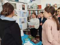 Часы zam zam sabr. Часы алихана. Антикварные наручные часы мужские. Часы алихана. Наручные часы с православной символикой.